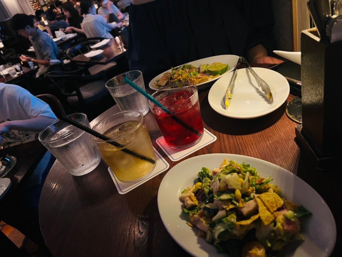 ku_hzm's tweet photo. バスクチーズケーキは食べられなかったし
アクアリウムも行けなかったけど
一緒に過ごせただけで幸せ♡ https://t.co/ayz8qxNlzX