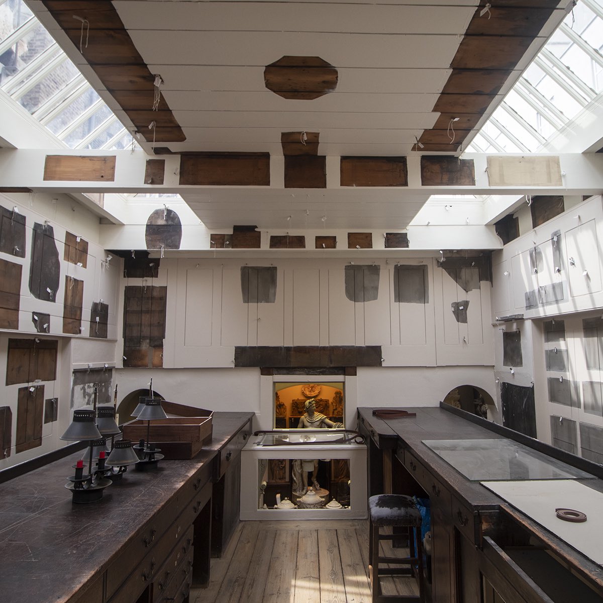 Applications now open for artist residencies in Sir John Soane’s historic Drawing Office 3 months £1500 honorarium + bursary for accommodation. Deadline 4 October soane.org/drawing-office…