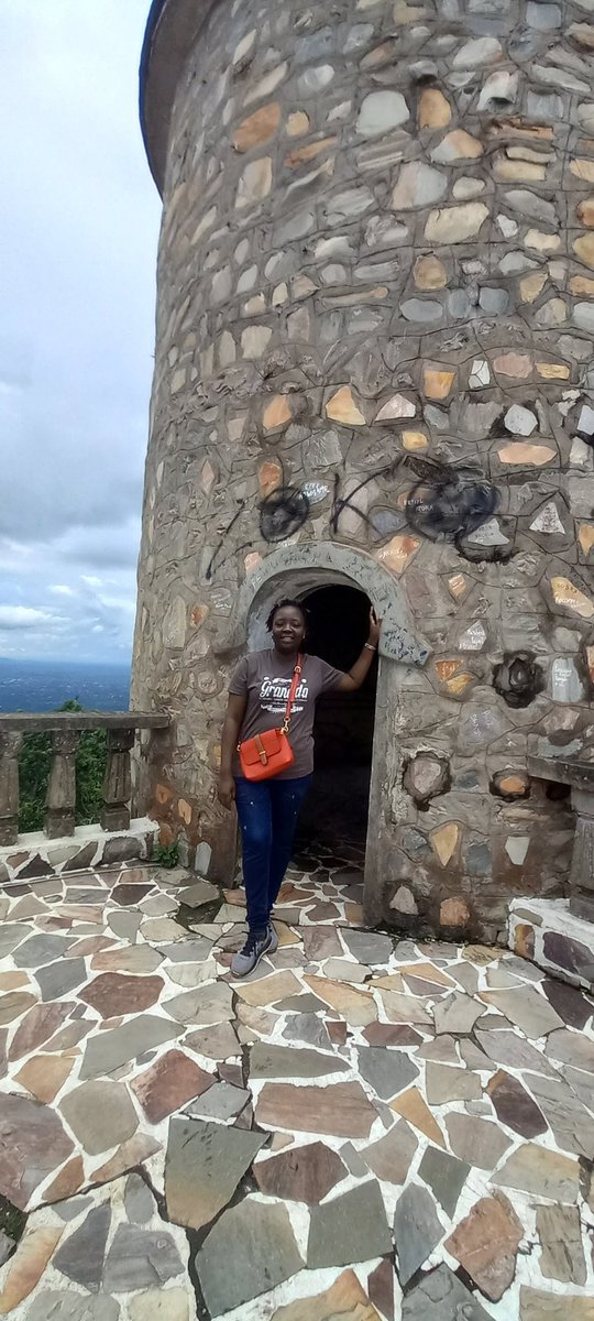 YNamoin's tweet photo. Un dimanche à kpalime avec @visitezkpalime. Visite du château Vial et du pic d'Agou.. autant dire une visite en altitude!!!! J'ai beaucoup aimé! 
#kpalime https://t.co/BEfYFjDulx