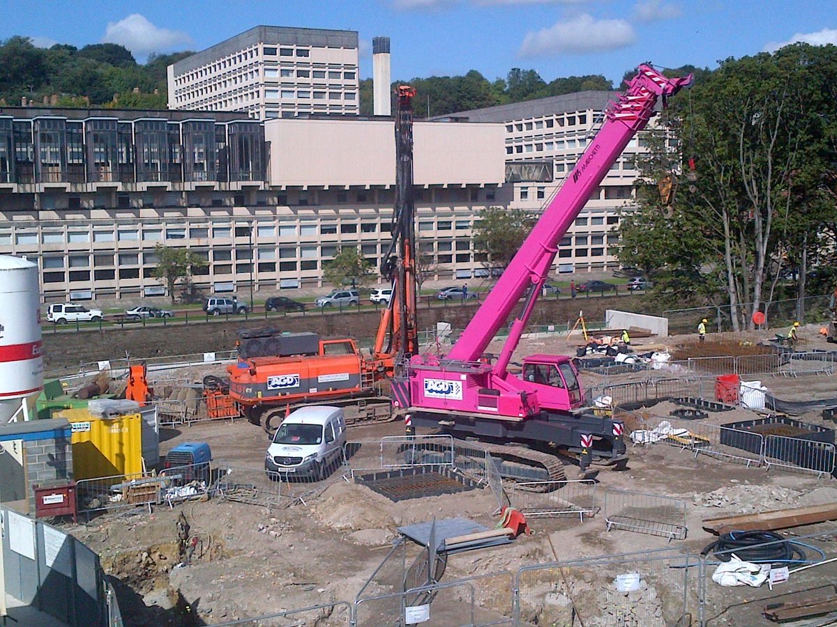AGDEquipment's tweet photo. Way back weekend, 8 years ago and we’re in Durham for @JNPilingLtd  installing pairs of 18 m long Z section #SheetPiles with one of our #RTG RG19T #TelescopicLeaderRigs serviced by Durham’s very own Pink Panther a #Marchetti Sherpa 70 tons #TelescopicCrawlerCrane https://t.co/yR7EyJAyqX
