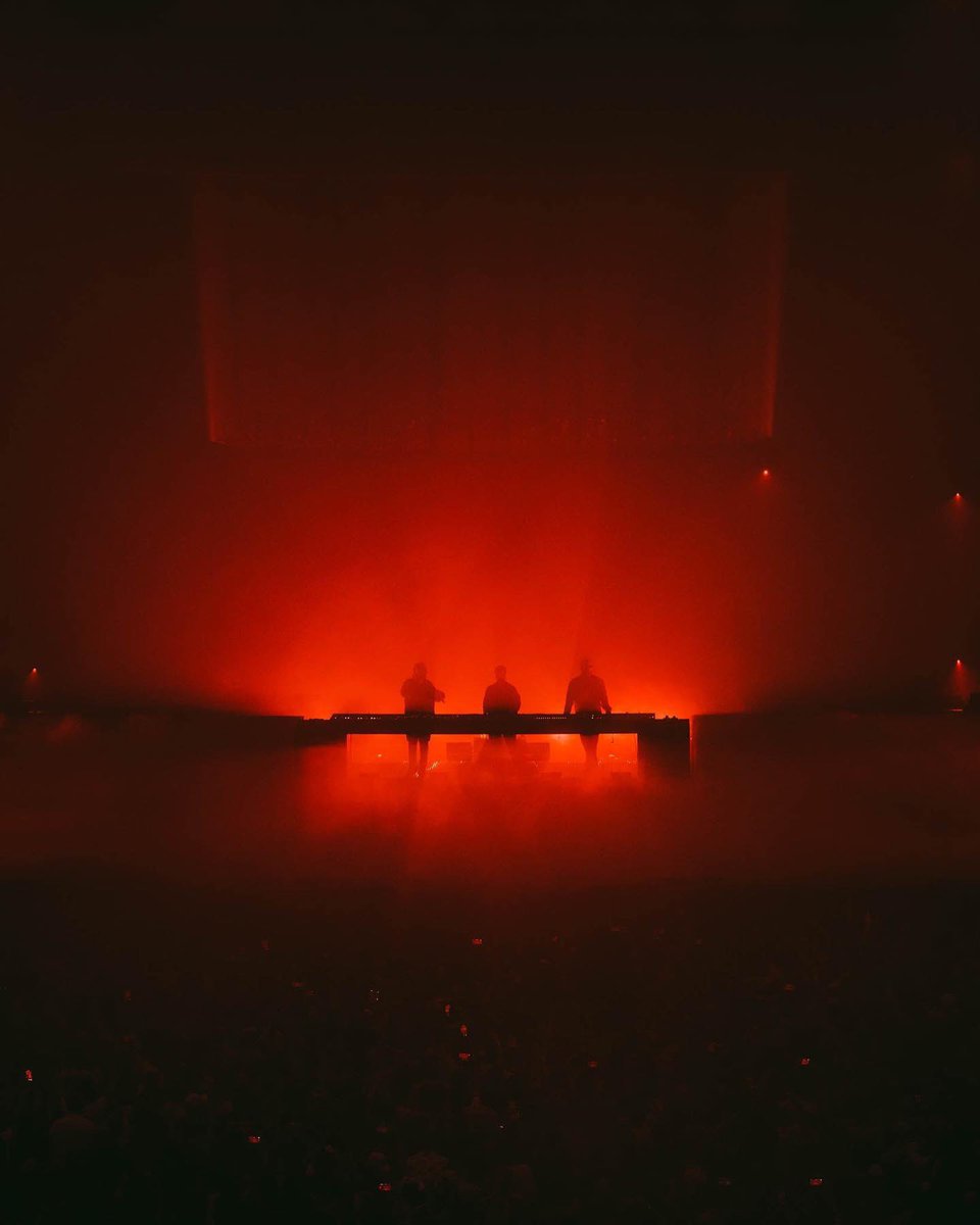 swedishousemfia's tweet photo. Serious vibes in Vegas this weekend! Next up..San Diego! https://t.co/XLzvL9sOR7
