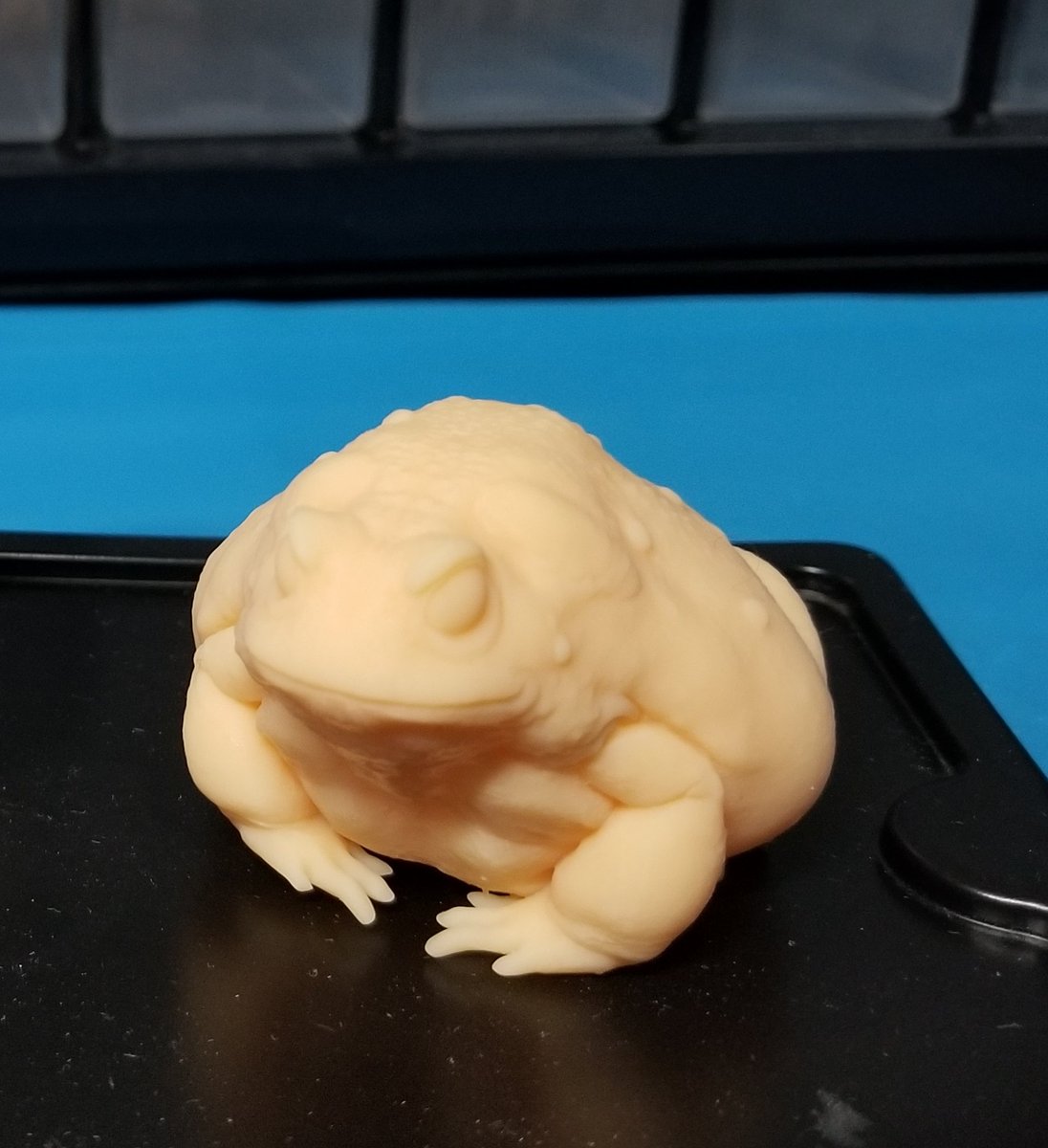 MissyMade1's tweet photo. Before &amp; after paint. I can literally feel my improvement in the past months of practice :> #painting #3dprinting https://t.co/7EwZeyoKpo