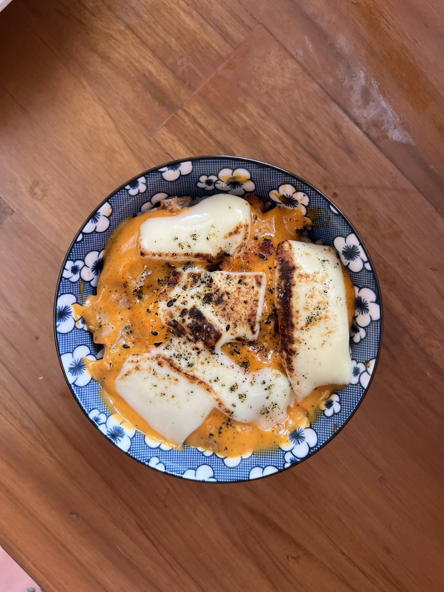 agrippintar's tweet photo. Tadi siang iseng buatin bapak suami Salmon Mentai tapi gagal sih rasanya.. Pas ditanya rasanya dia selalu bilang “Enakk bunnn” dan org yg selalu bilang enak setiap w masak.. Cinta bgt sm Ayah.. Maaf belum bisa sering2 masakin kamu ya yahhh 🥰 @fithramaulana 🥰 https://t.co/sZaaZMqXKC