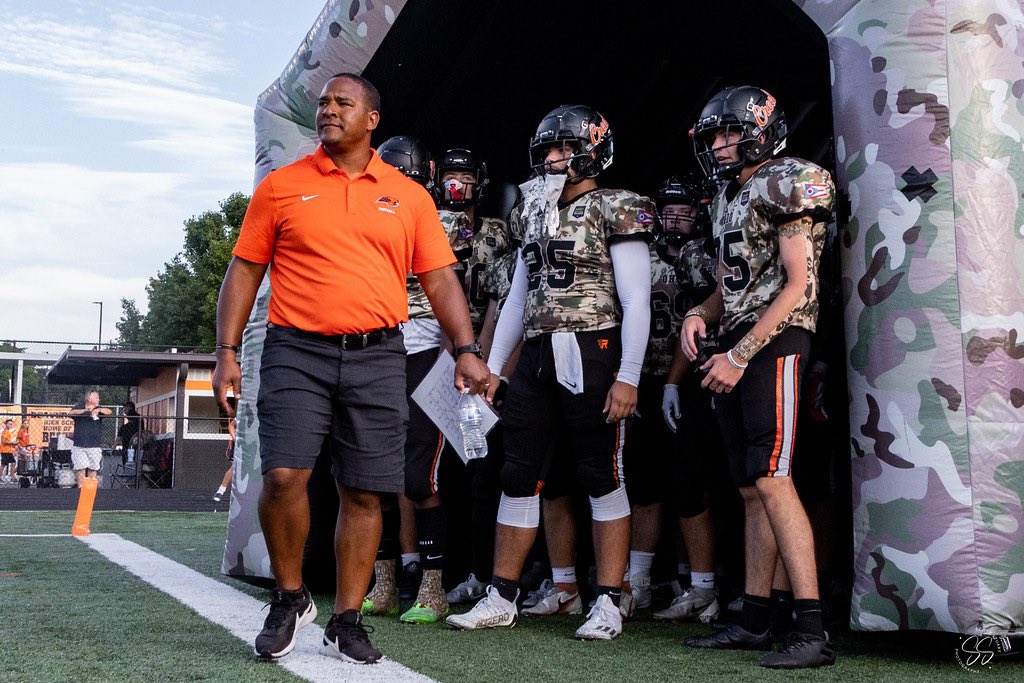 1ceAnEagle_11's tweet photo. 🧡🖤🧡🖤🧡🖤🪵🦫#BuildTheDam https://t.co/lwkxqY4c1a
