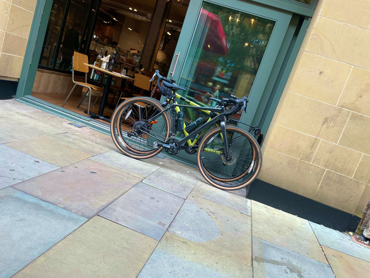 Out running some errands in the #citycentre today. Also managing a quick stop for some pizza 🍕