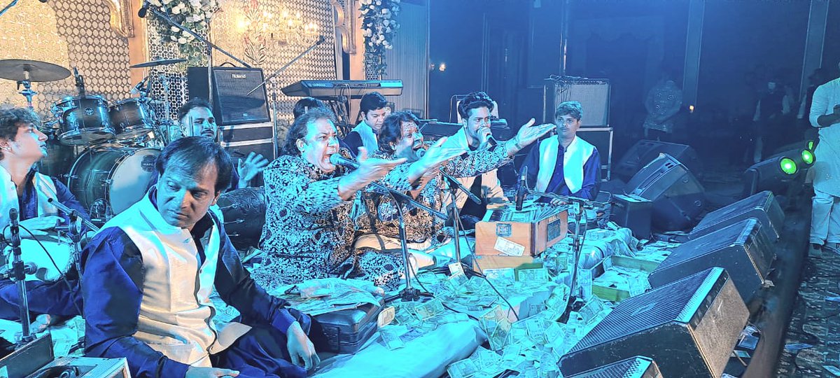 SabriBrothers6's tweet photo. Had a Great Show Last Night In Nagpur.2 Sufi Nights In 2 Days. Back2Back 2Sept Parli city 3Sept Nagpur Thank you so much for your Love &amp; Blessings Keep Supporting ❤️🙏🏻  #Wedding #Show #QwwaliNight  #Sufi #With #Sabribrothers  #Band #Aftabhashim #Back2Back #Parli #Nagpur https://t.co/K2RWQ1ZnrK