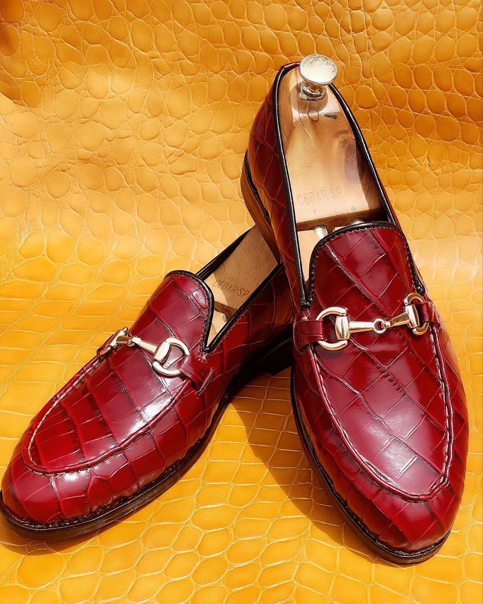 Towa_Money1's tweet photo. Hello people….don’t forget @tippsol got you covered for all your sweet handcrafted shoes… Reach us on 0543951462 https://t.co/UjElOOTzd5
