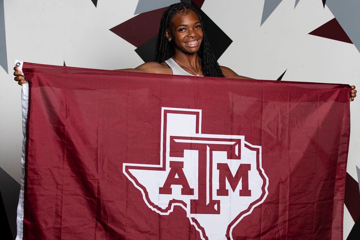 morgandavis1008's tweet photo. Had a amazing offical visit this weekend at Texas A&amp;M. Thank you so much @MarioSategna and @aggietfxc for having me there. #firstoffical #notcommitted https://t.co/NgKfb24hdY