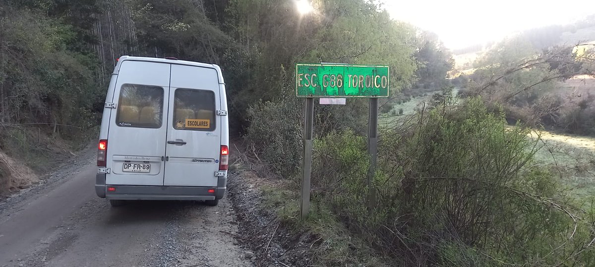MTTNuble's tweet photo. #MTTPlebiscito 🗳🚐 A esta hora, vecinas y vecinos de localidades de #Toroico y de #Retamo se movilizan hacia los locales de votación de #Coelemu en los servicios gratuitos dispuestos por @MTTChile y la @DPRNuble 🏞
#TuVotoDecide https://t.co/Xv0vKxidQN