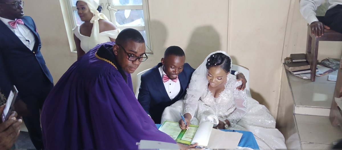 MykeAnyim's tweet photo. Blessed union
@SDAHistory @AdventArchives @AhuekweChidieb2 @daily_trust @akomathankgod1 @MykeAnyim @HopeSabbathSch https://t.co/3I49RGUv0H