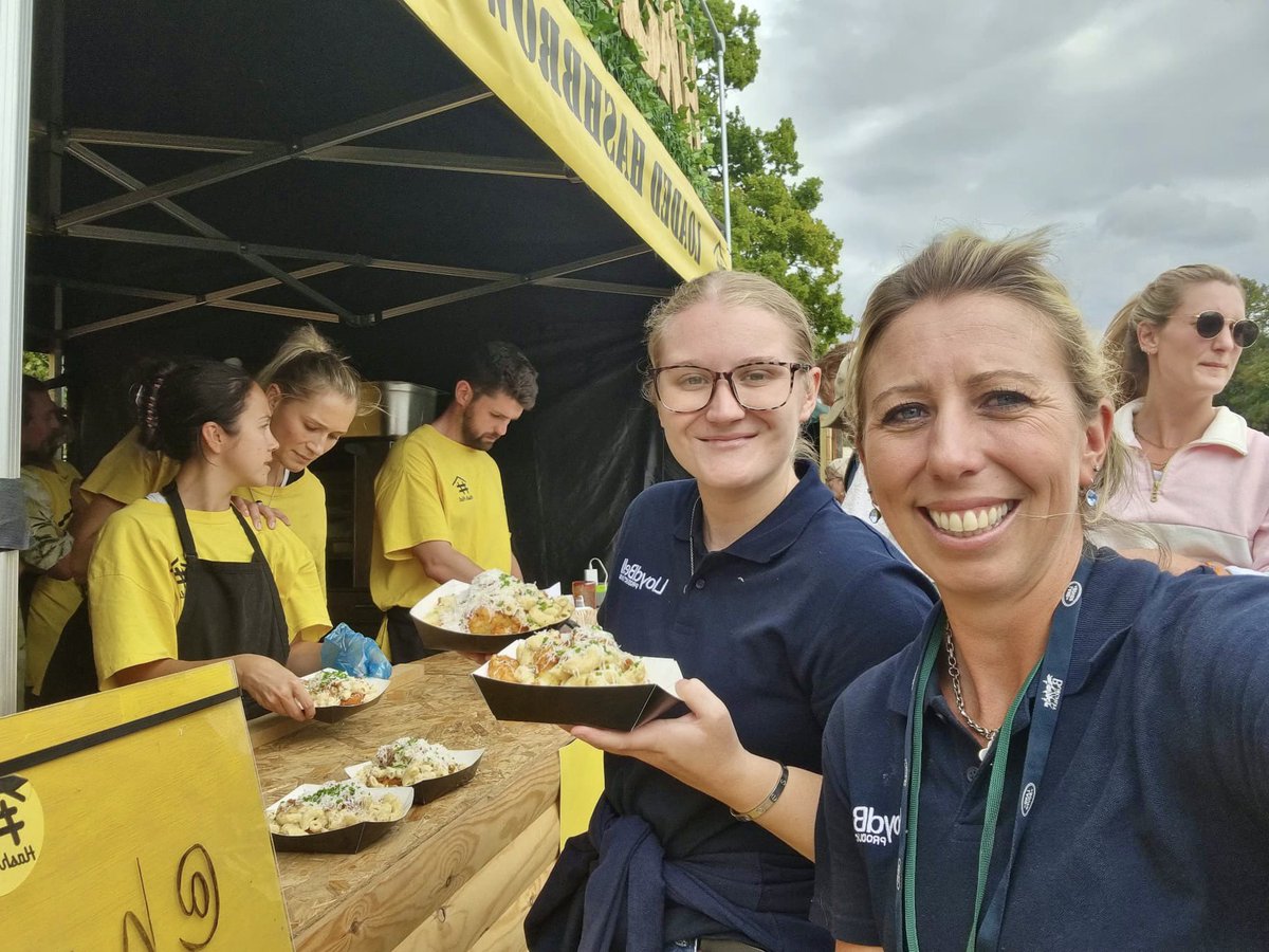 The team finally found the Hash Hut! The best loaded hash browns - make sure you pay them a visit👏 We can vouch for the Mac &amp; Cheese loaded hash browns… 10/10 #LRBHT22 #BHTRadio📻