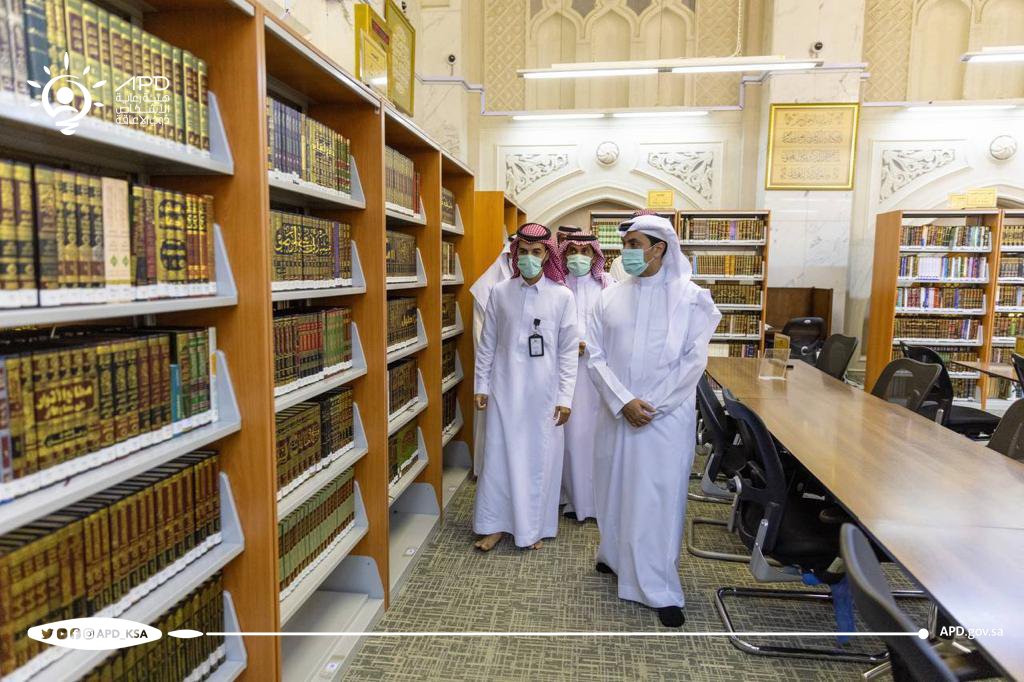 APD_ksa's tweet photo. #هيئة_رعاية_الأشخاص_ذوي_الإعاقة تطلع على الخدمات المقدمة للأشخاص ذوي الإعاقة في المسجد الحرام، وتبحث سبل تعزيزها مع الرئاسة العامة لشؤون المسجد الحرام والمسجد النبوي @ReasahAlharmain https://t.co/wo9QNjXQNn