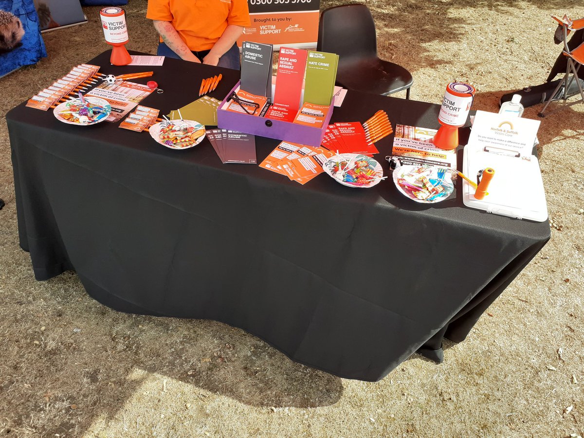 nsvictimcare's tweet photo. We're here at the 1 Big Multicultural Festival alongside @SuffolkPolice, presented by @bscentre in Alexandra Park, Ipswich.
The sun is shining and the vibe is π§‘ so come on down and grab a pen or some sweets ππ¬!
#NSVC #1BMF https://t.co/NmEqgWW4pl