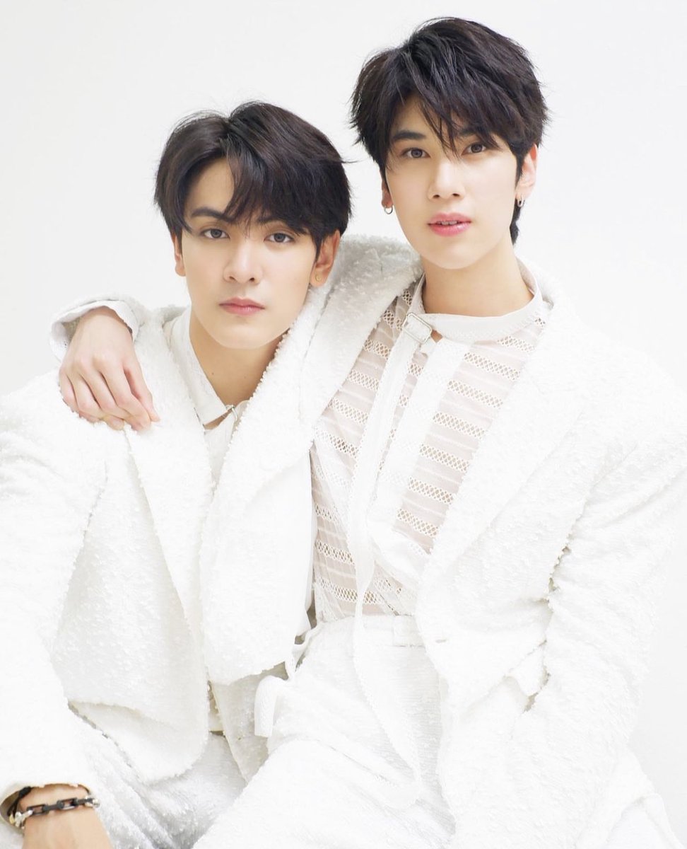 dunknatachai's tweet photo. love you guys na kubb #LOrealเติมไฮยาแล้วYoungกับJoongDunk https://t.co/bzyGaZov1Q