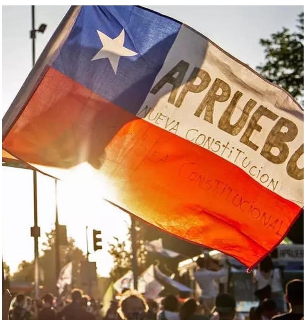 Boric: “En Chile nuestras diferencias las resolvemos con más democracia, nunca con menos”
Las urnas hoy abren un nuevo camino en nuestra querida Chile. APRUEBO!!!! América Latina hoy recorre sus venas por la libertad.