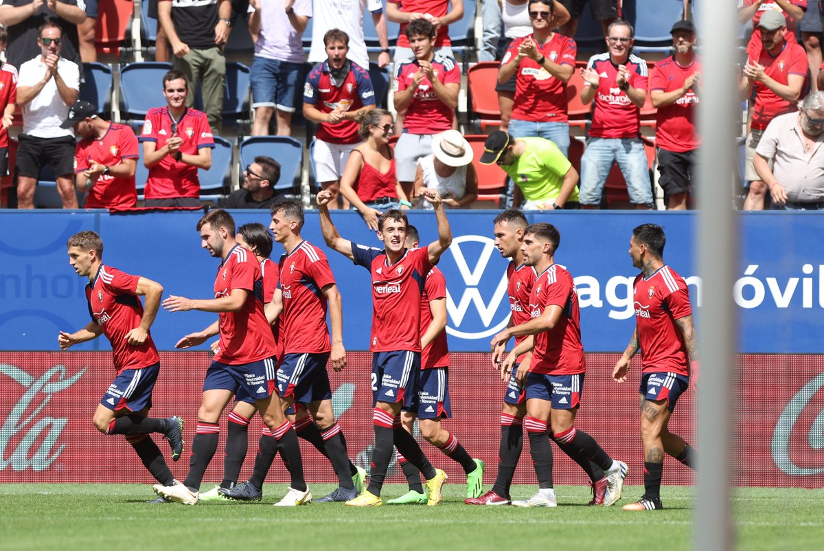 osasuna_en's tweet photo. 🕒 54' | The #WonderKid, Aimar Oroz, opens up the scoreboard with a right-footed shot from the center of the box on a low cross from Darko (1-0).

#OsasunaRayo #Hesjustgettingstarted https://t.co/RgBlTeDfgP