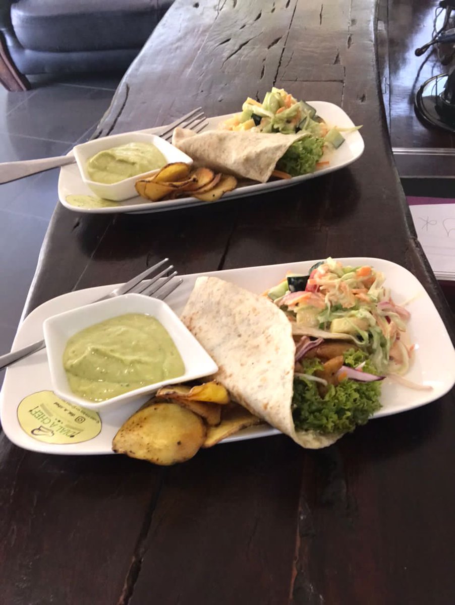 BrunchRunZW's tweet photo. “Food brings people together many different levels. It’s nourishment of the soul and body it’s truly love.”
– Giada De Laurentiis 🤌🏽🇿🇼
@dial_.a_.chef
@_zintle._
@zifmstereo
@retweet263
@TinTin263 @TeeKayZim
#CuratedContent #SundayRadio #BrunchRunZw #Radio #LiveBroadcasing https://t.co/qMIkvj5iMr