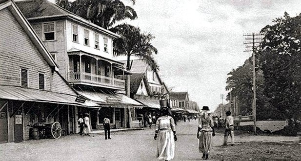 [ தமிழ் ] Tamils in Guyana: 
Guyana had many madras Tamils since 1838.  Most of them were spread in about 60 towns. Former Prime Minister Moses Veerasammy Nagamootoo is of Tamil descent [ Hindu ] Tamil makes up the majority of the East Berbice-Corentyne region in Guyana.