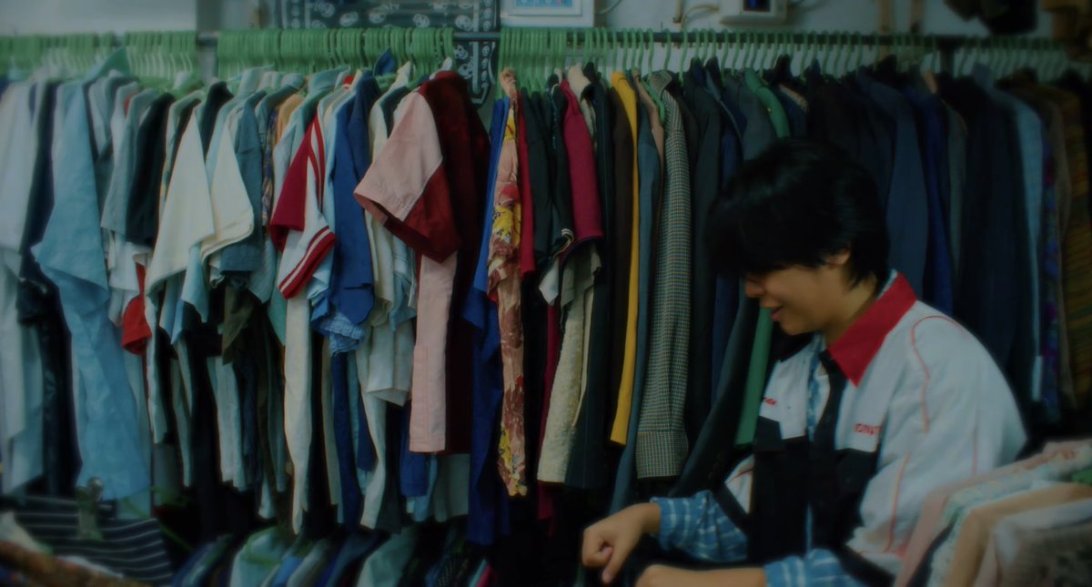 iadoremrld's tweet photo. This ukay ukay scene HSAHAHAHA cutie 

Enjoyed this pov a lot congratulations @thisismrld!! 

Watch “Ikaw Pa Rin by mrld” MV ‼️
https://t.co/wA2lea5Me6 https://t.co/SAZaT3M3Rx