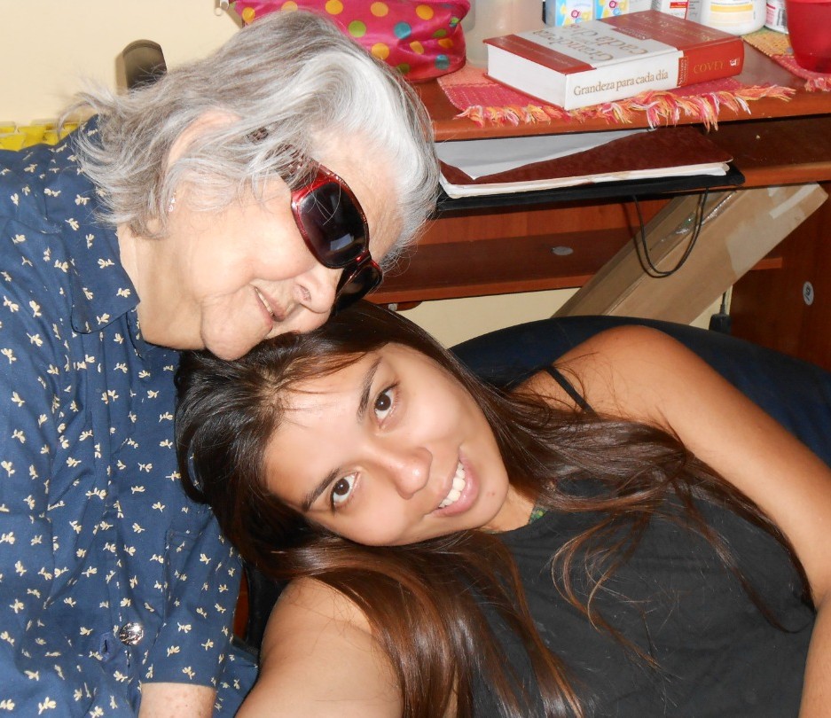 anahiarizmendi's tweet photo. #Mayel A los 29 años Mayel es asesinada por su pareja y padre de su niña. Su denuncia no tuvo respuesta oportuna y hoy ya no está con nosotros. Hace 4 años de este vil femicidio. La impunidad favorece la violencia de género. #NiUnaMenos https://t.co/oyZC6hs1oU