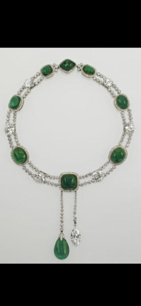 bernarddonoghue's tweet photo. Superb visit to #BuckinghamPalace summer exhibition this afternoon @RCT - always worth it to see the astonishing art collection &amp; state rooms, enhanced this year with a #PlatinumJubilee display of HM The Queen’s iconic personal jewels. Stunning. RCT staff so friendly &amp; welcoming. https://t.co/dcO6Pamgd5