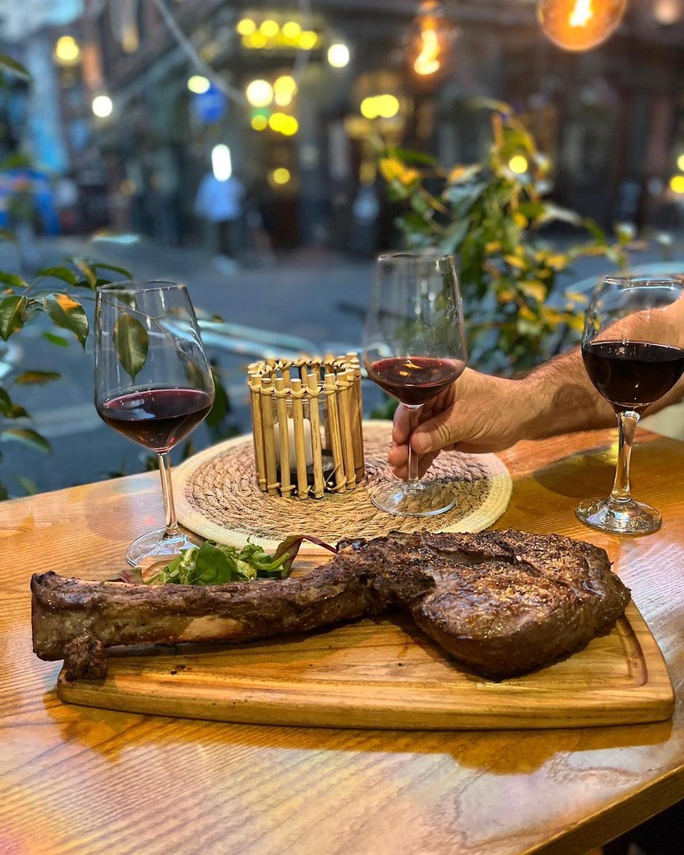 PupaRestaurant's tweet photo. No Sunday plans? Come join us for dinner and drinks🍷 Walk in’s welcome or book through OpenTable: https://t.co/F4wsQqBLJj https://t.co/dKHBX0g9HI