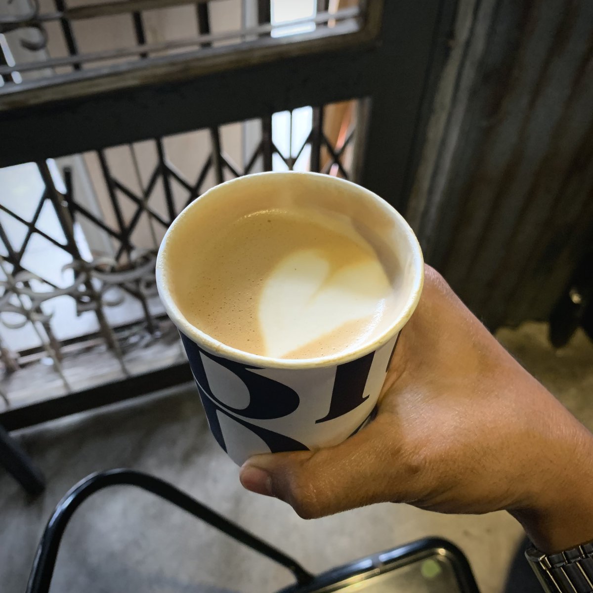 santohhh's tweet photo. Archive #02. Best vanilla latte ever #BlueDoors #Bandung https://t.co/GjslGvYbYm