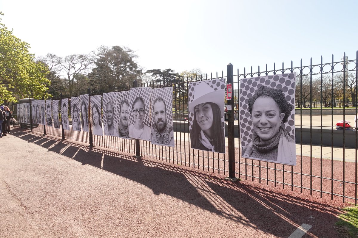 parejonucete's tweet image. Hasta mañana se podrá disfrutar de la muestra al aire libre de #INtegrados organizada por @somosficu, enfrente de la Floralis 😀