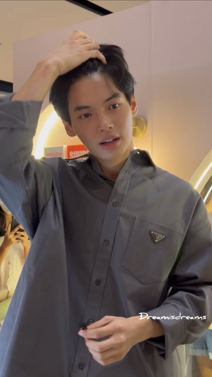 dreamisdreams's tweet photo. จะอยู่ยังไงอ่ะะะ #SourixVelatopopupstore #winmetawin @winmetawin https://t.co/upJSi5Xjda