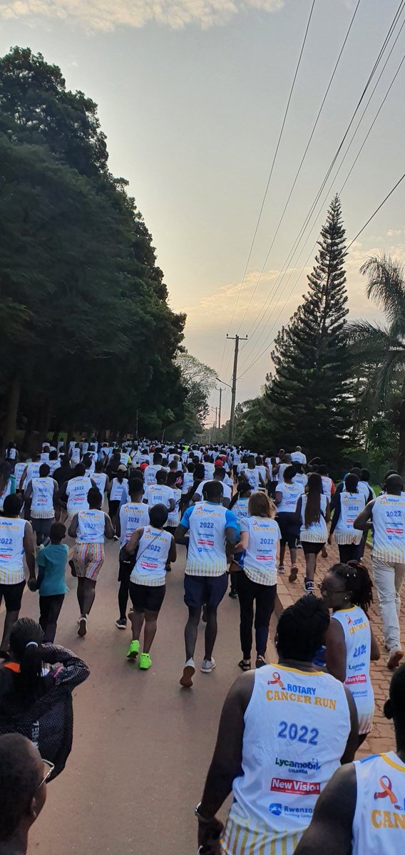 KomiljonAhmad's tweet photo. It is amazing culture in Uganda to support socially oriented runs and other sport activities. Thousands and thousands Ugandan joined the Run today https://t.co/6SkokcJuwD