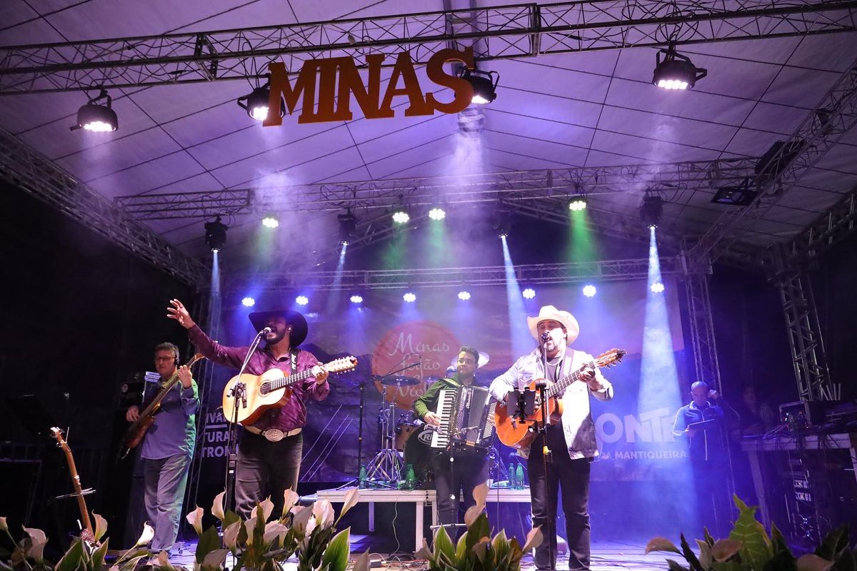 odaircunhamg's tweet photo. A cultura mineira nos enche de orgulho! Ontem tive a honra de prestigiar o tradicional festival de música e gastronomia “Minas, Fogão e Viola” em #Itamonte.
Quer saber mais sobre nossas andanças por MG? Siga a gente lá no Insta: https://t.co/wCyPQBQgWu https://t.co/080d59SLiL