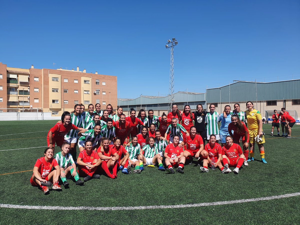 Noeliarl4's tweet photo. Buenas sensaciones 💚⚽️
@ascffemenino https://t.co/qj8zs7vEZu