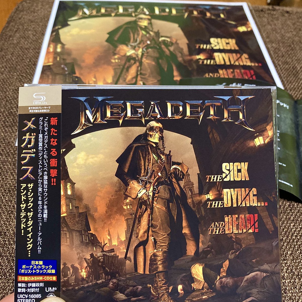 BL5D_GT_spec_B's tweet photo. Megadethの新譜が届いたので再生機器の前で結跏趺坐を組み拝聴しております🔊
癌を克服されたレジェンド、デイヴ・ムステインのVoと刻みのギターはさらに凄味を増している! リフジャンキー歓喜のトラックが連発‼︎
#megadeth #TheSickTheDyingAndTheDead #bl5np https://t.co/QqL04hWe33