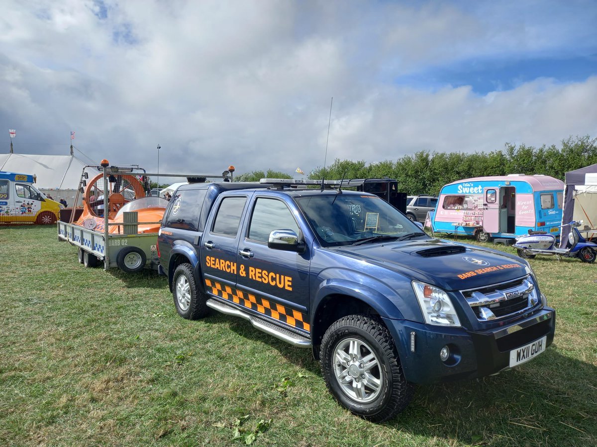 BARB_OPS's tweet image. A couple of the team took #BARB02 to the #BlueRidgeRunners AutoShow today, who are raising funds for @barbhovercraft - thanks all involved 🙏 #charity #volunteers #volunteersunday