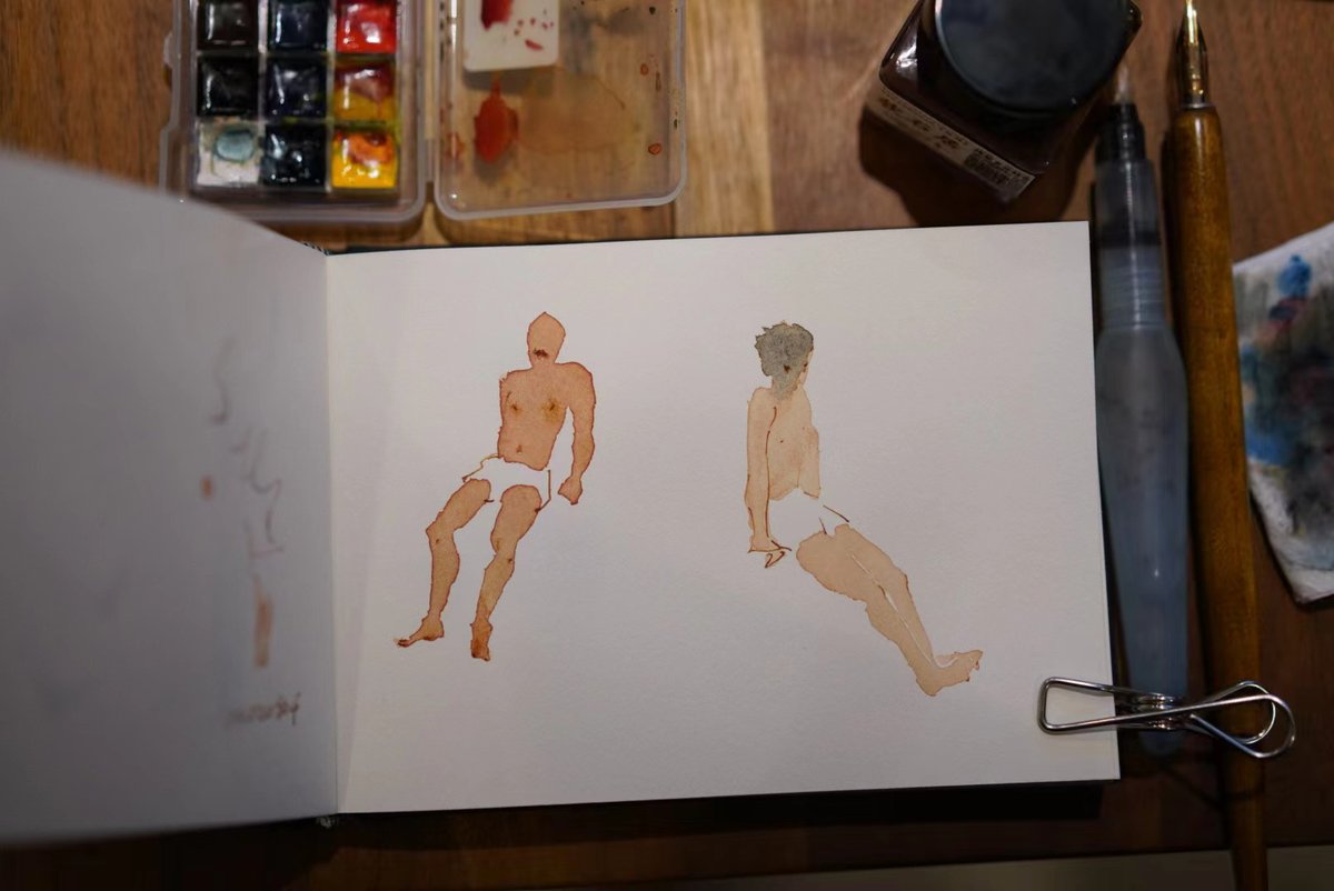 MoaHou's tweet photo. happy doodling with tiny water color set up https://t.co/JZwm9d82QJ
