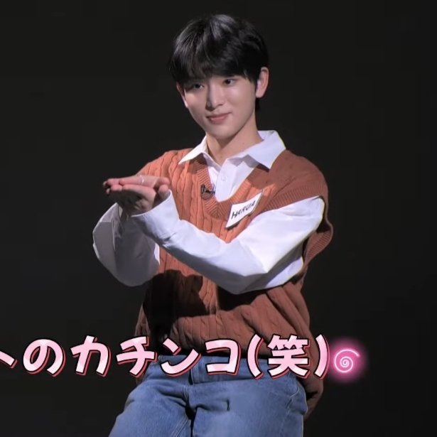 joruapics's tweet photo. he's so cute i'm crying https://t.co/LboehxMdBM
