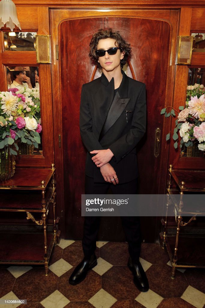 📸| Timothée Chalamet en la fiesta de Cartier en Venecia.