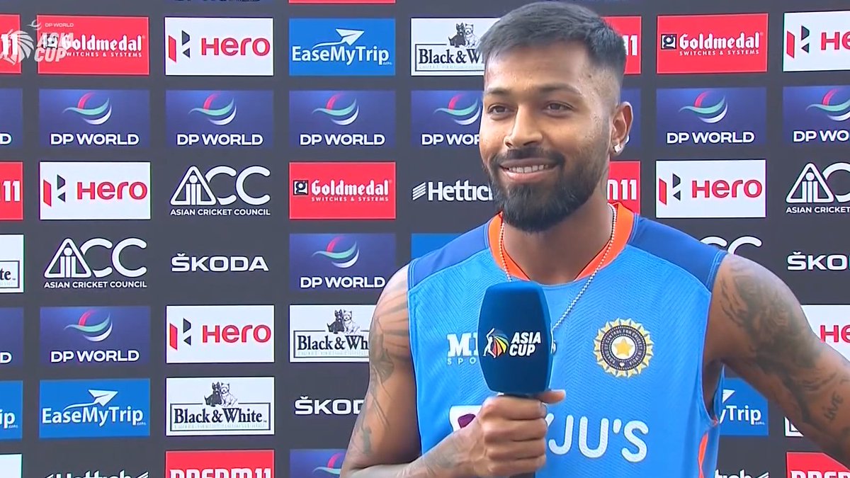 FlashCric's tweet photo. Hardik: "We know Pakistan is a tough side but we are well aware of our own strengths. Whoever can manage the pressure better, will win today."

#INDvsPAK | #AsiaCup2022 | #PAKvIND https://t.co/aq3jTT6TaX