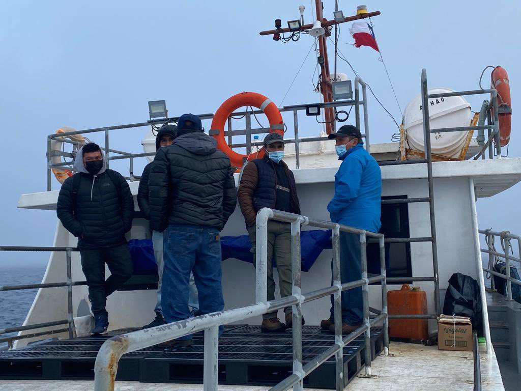 MTTLosLagos's tweet photo. #MTTPlebiscito En las Islas #Chauques opera el Servicio Especial Marítimo entre Isla Tac, Añihue e Isla Mechuque ⛴ para acercar a las personas a sus lugares de votación. 🗳 #Quemchi #Chiloé 

#TuVotoDecide https://t.co/C9vVbnWsdq