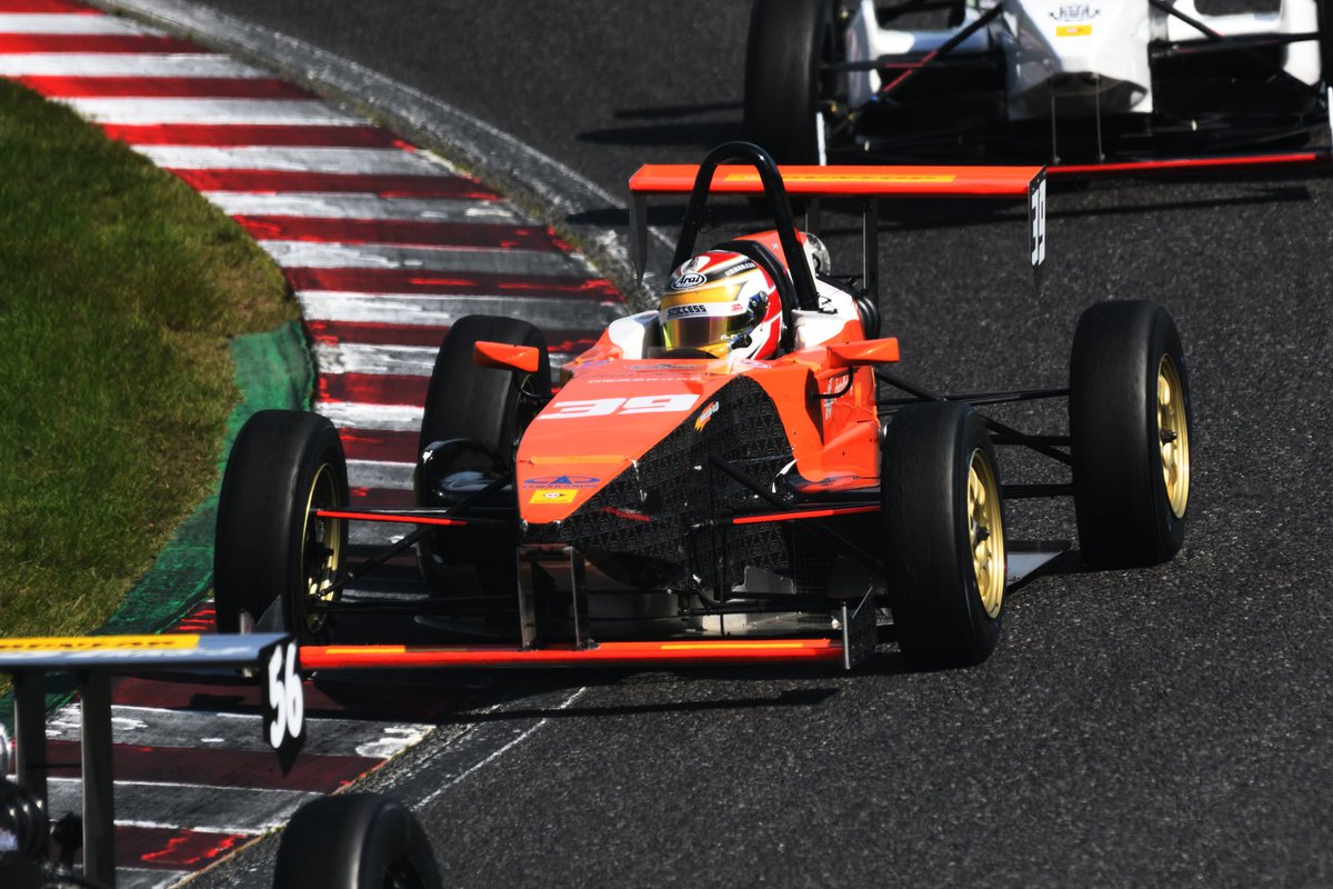 Suchiru093's tweet photo. 鈴鹿クラブマンレース Rd.6
SUPER FJ
居附明利選手!
優勝!!!!
#鈴鹿クラブマンレース #SUPERFJ #FJ #formula #居附明利 #SACCESSRACING #鈴鹿サーキット https://t.co/mU8PVcjr29