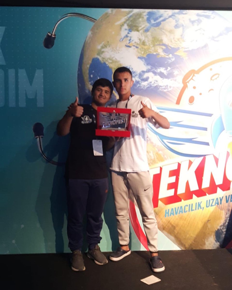akgul_ozel's tweet photo. Okulumuz Bil. Tek. öğretmeni Yasin VURGUN'un danışmanlığındaki "Sessiz" isimli takımımız Teknofest Karadeniz 2022 yarışmasında “Sunum Özel Ödülüne” layık görülmüştür. Öğretmen ve öğrencilerimiz Mehmet VURAL ve Davut KORKMAZ'ı tebrik ederiz. @konyamem @selcukluilcemem https://t.co/aRCpNQDPmP