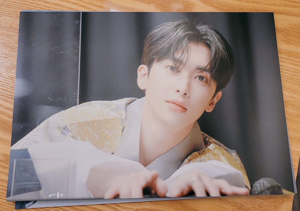 dltmf235's tweet photo. 그리고 둘째날인 오늘 나눔하신다는 소식에 호다닥 신청하고 데리고온 애기들~~😍😍
꺅~~ 너모너모 이뿌당😭😭😍😍
나눔해주셔서 감사합니당 😆 
그리고 이벤트 준비하시고 진행해주셔서 감사드리고 수고하셨습니닷!!
@7th_U10T
#업텐션7주년축하해 #업텐션 #UP10TION https://t.co/qywXYUfeax