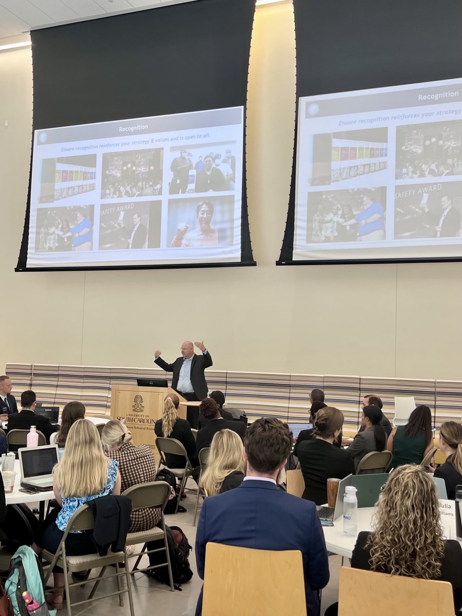 MooreSchool_CES's tweet photo. We would like to say a big thank you to @CraigHaydamack, CHRO at @MillikenandCo for coming to Darla Moore School of Business to invest in the growth of our students.  

#HR Leadership, #raiseyourhand, #ObjectiveSource https://t.co/IoXZnEYGVR