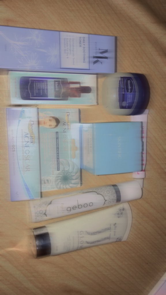 NefatriV's tweet photo. Ya Allah skincareku mahal😭, tolong beri bahu yg kuat, rezeki yang melimpah, sehat setiap harinya
Aku masih beli skincare sendiri guna duit sendiri, dan tolong sembuhkanlah https://t.co/hFKtFt06r6