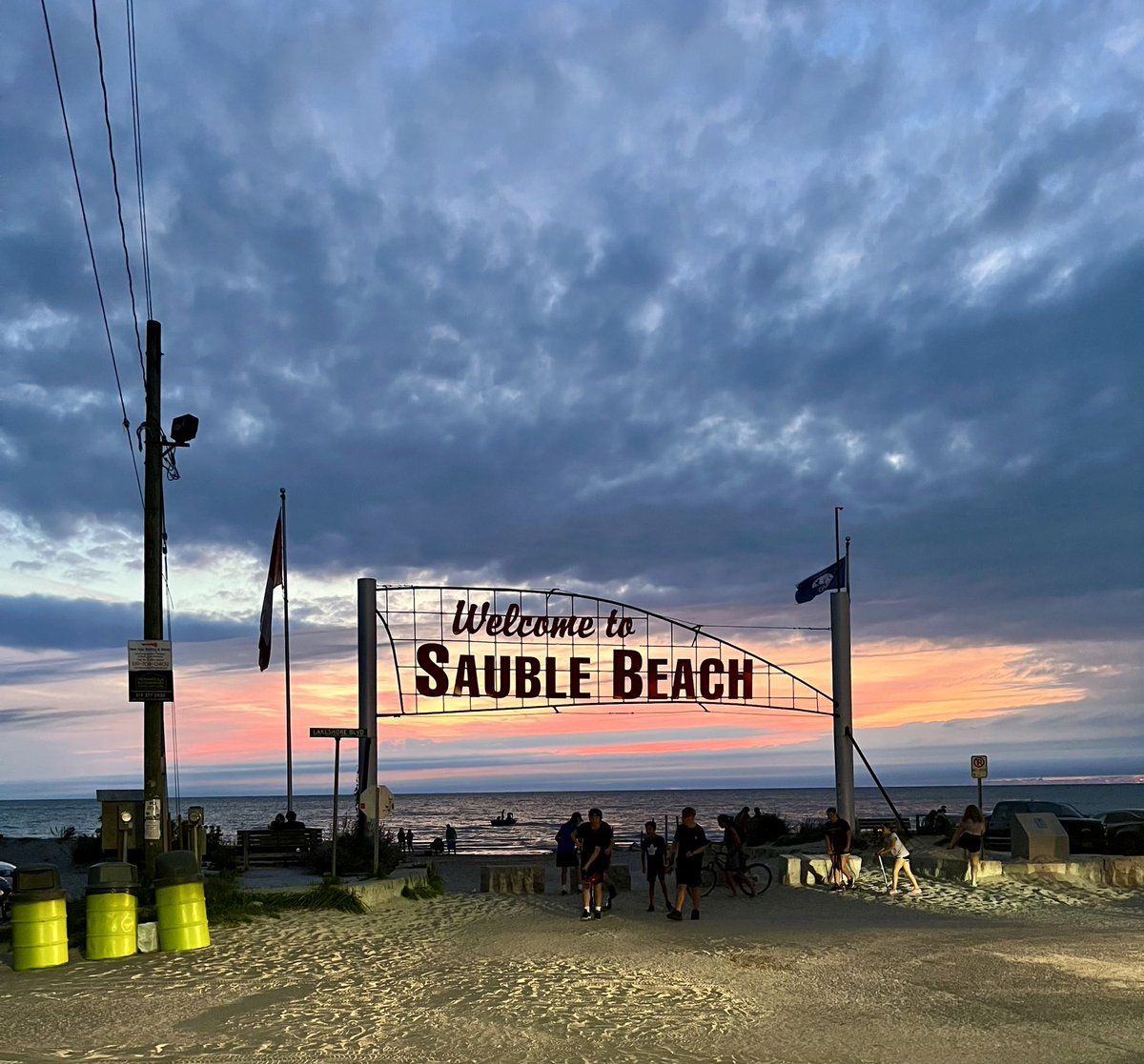MerbenInt's tweet image. We hope you’re doing something special this last long weekend of summer. One of us sure is…she got to witness this magical sunset in @SaubleBeachON last night 🌅 #exploreontario