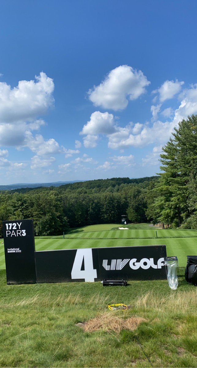 ManuelRalan's tweet photo. Had a blast experiencing a @LIVGolfInv tournament! Shout out to @MikeGalvinTurf and his crew, the place was excellent https://t.co/5NUq1WqmsF