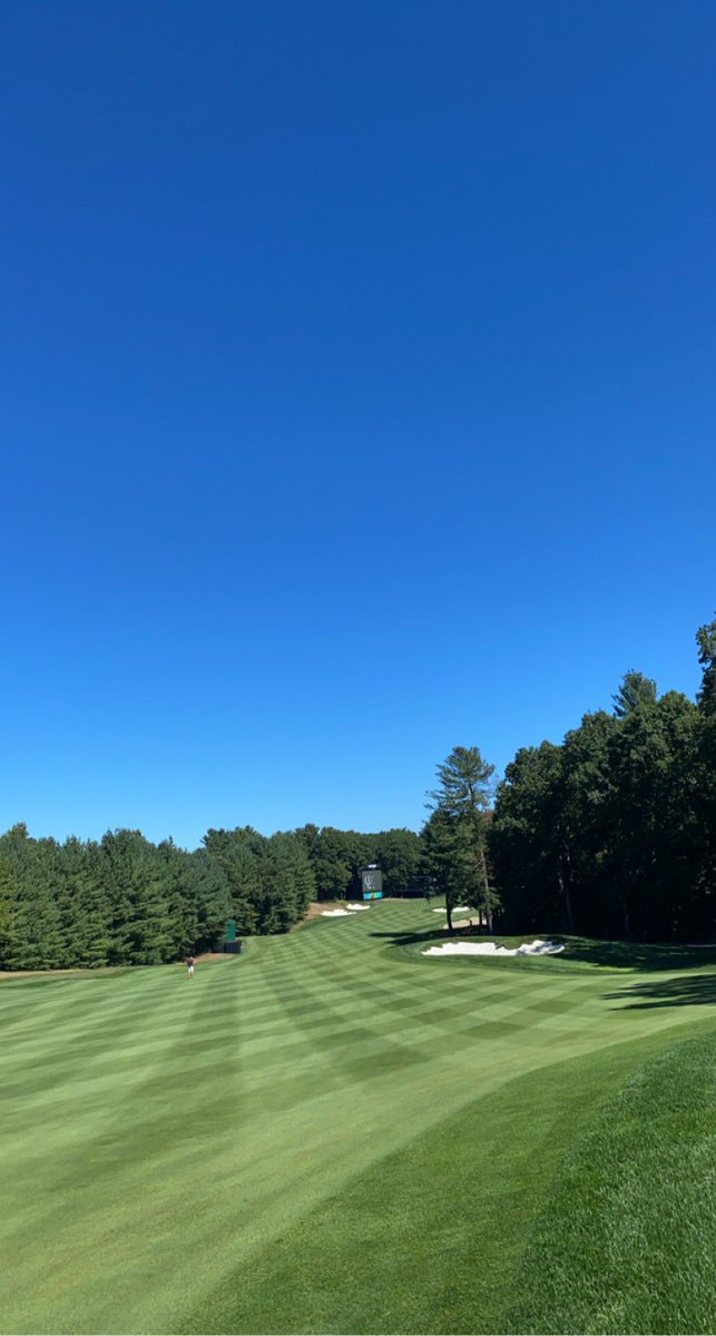 ManuelRalan's tweet photo. Had a blast experiencing a @LIVGolfInv tournament! Shout out to @MikeGalvinTurf and his crew, the place was excellent https://t.co/5NUq1WqmsF