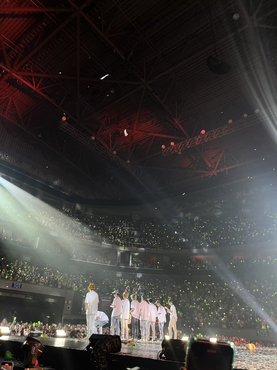 127cart's tweet photo. 🥹🫶🏻 no words, ily 127! #NCT127inManila #NCT127TheLinkinManila https://t.co/04F90T6QXb