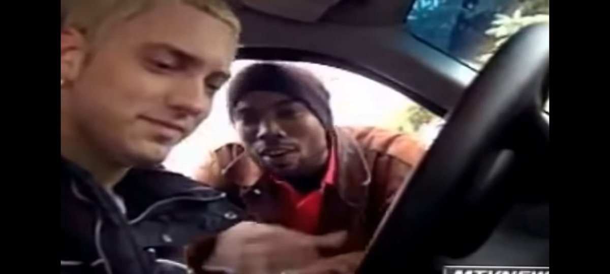 Steinblume93's tweet photo. Eminem look so happy with proof🥺
what would have happened if proof had never died?
did we have another eminem?
#eminem @Eminem #Genius #godoflyrics #rapgod #Eminem #CC2 #CurtainCall2 #hiphop #hophip @Genius #hiphop #music https://t.co/Mcw00Tr0ju
