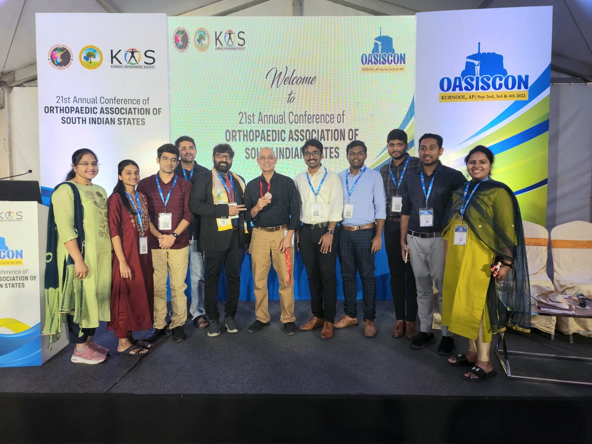 Teamortho1's tweet photo. #proudMoment 
#Congratulations 
#Teamortho
Proud of achievement by Prof Amarnath sir.
Won consultant Gold Medal 🏅 in #OASISCON2022 https://t.co/7kMeOh89fp